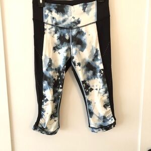 Lululemon Black Stop At Nothing Crop 6